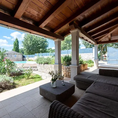 Dom wakacyjny Cala By Interhome